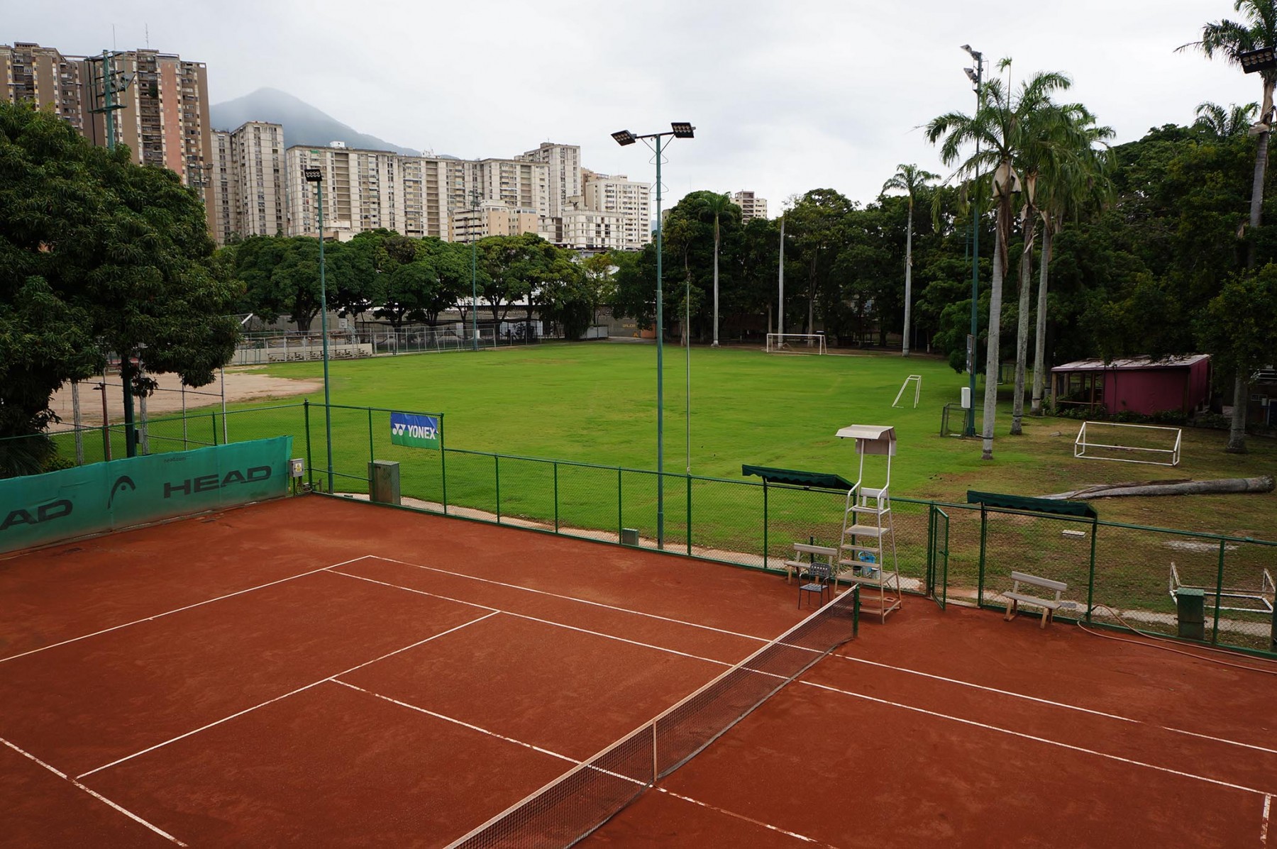 Cancha-tenis-campo-deportivo